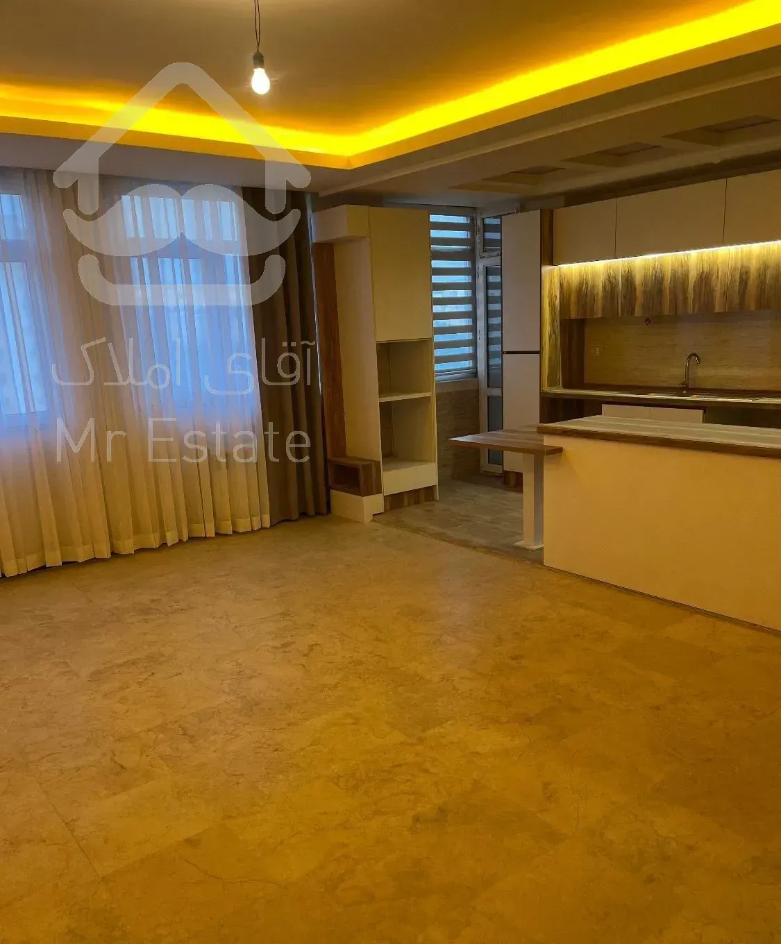 82 متر 2 خواب **2 پارکینگ** فاز 3