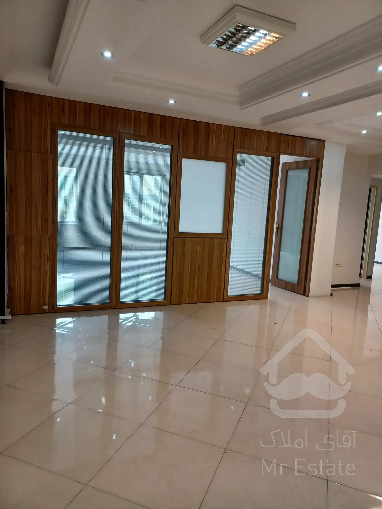 اجاره دفتر اداری صادقیه کاشانی