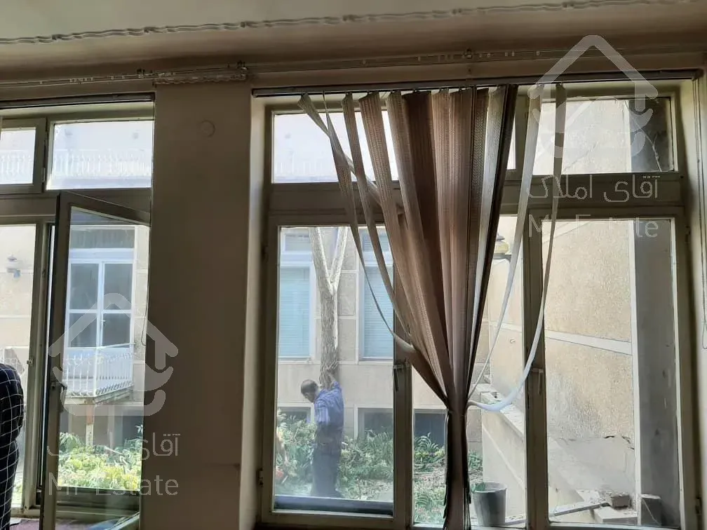 خانه کلنگی، 301 متر، شهناز، محققی