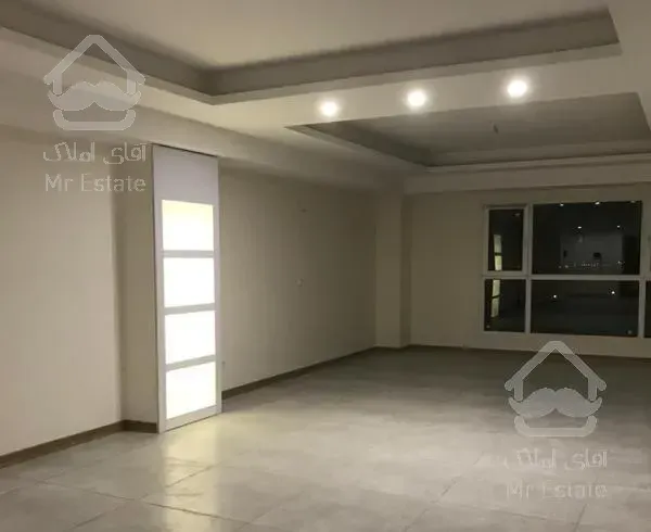 آپارتمان۱۶۰متری۳خوابه مستردار ۱۰۰متر حیاط اختصاصی