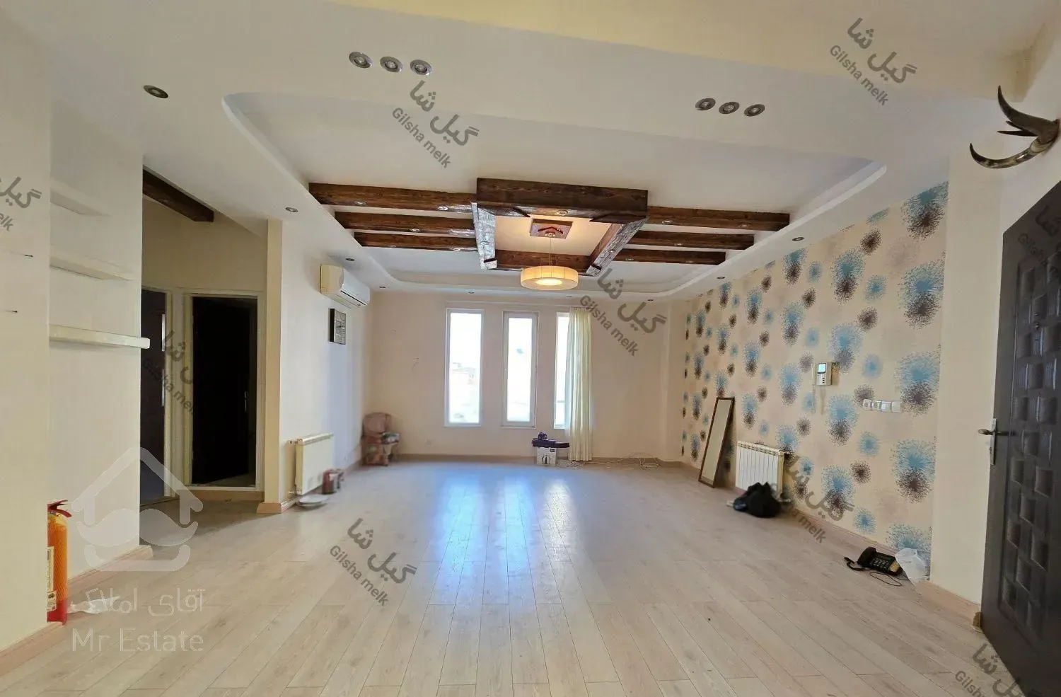 فروش واحد ۹۴ متری در ابتدای خیابان تهران