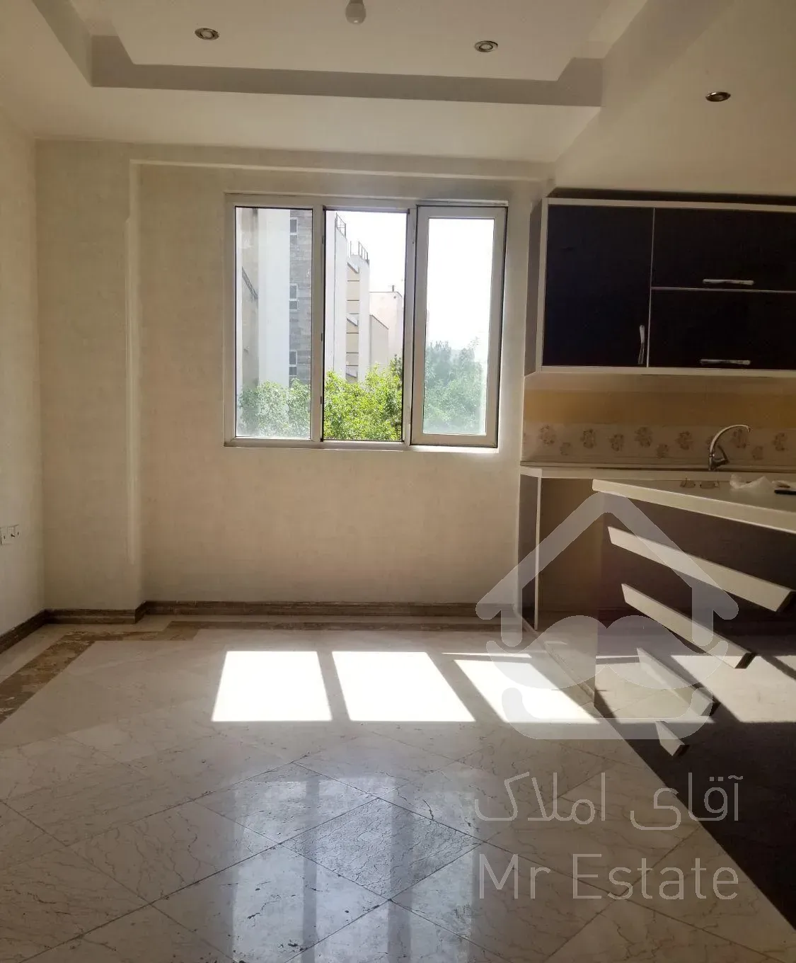 مطهری ۶۵ متر ۲ خواب تخلیه