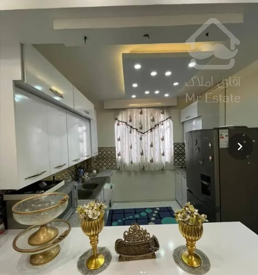 ۵۷ متری ۲ خوابه همکف سالن پرده خور غرق نور