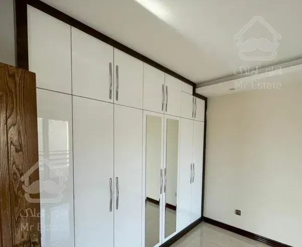 آپارتمان 230متری تک واحدی  خ باغ دریاچه