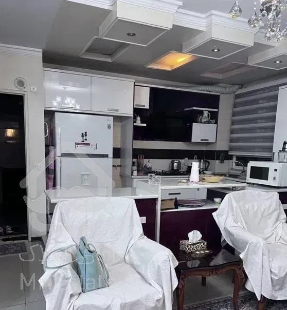 بهارستان پائین سرچشمه ۸۰ متر دو خوابه فول امکانات