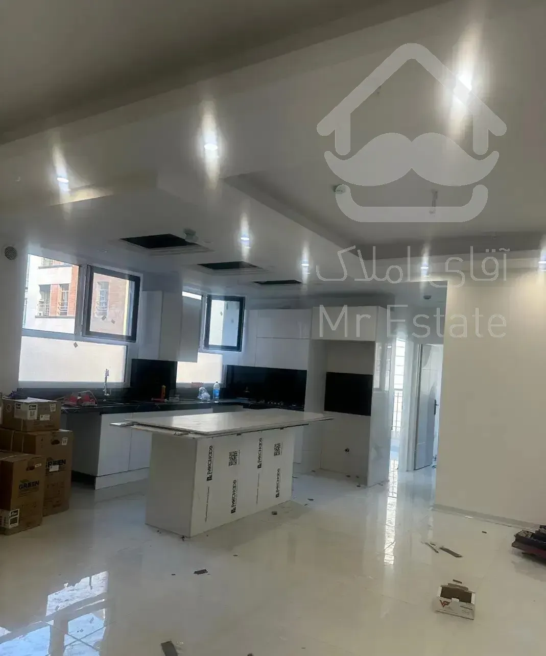 بالاتر از فاطمی ۹۰ متر دو خواب