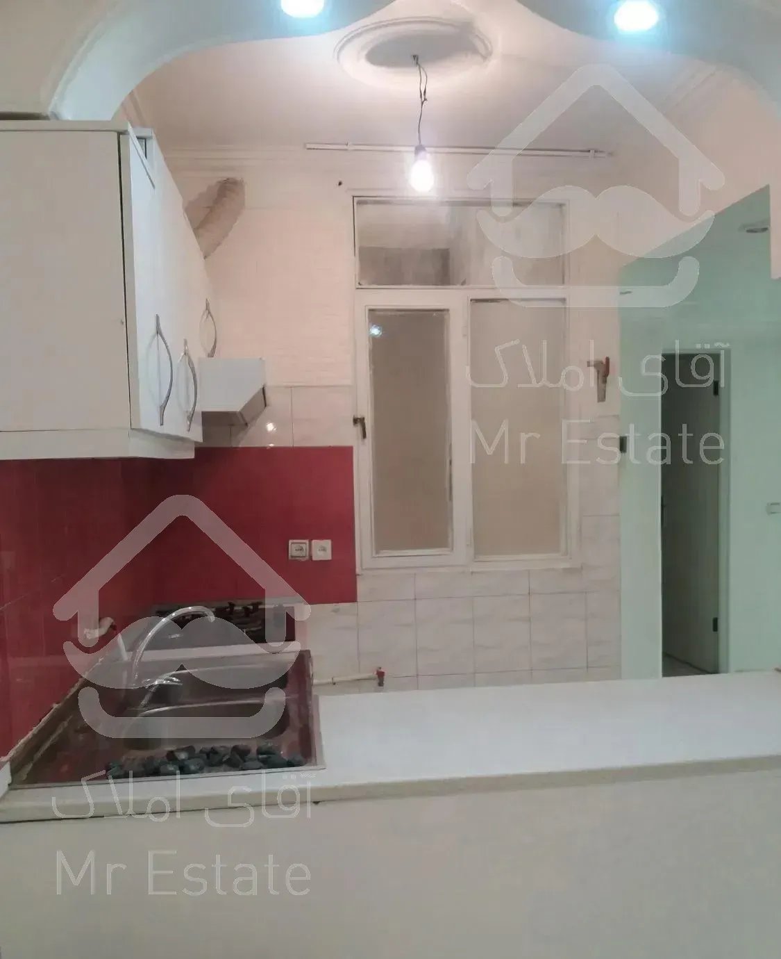 یک آپارتمان ۷۵متری دوخوابه ۵طبقه ۴واحدی طبقه ۲