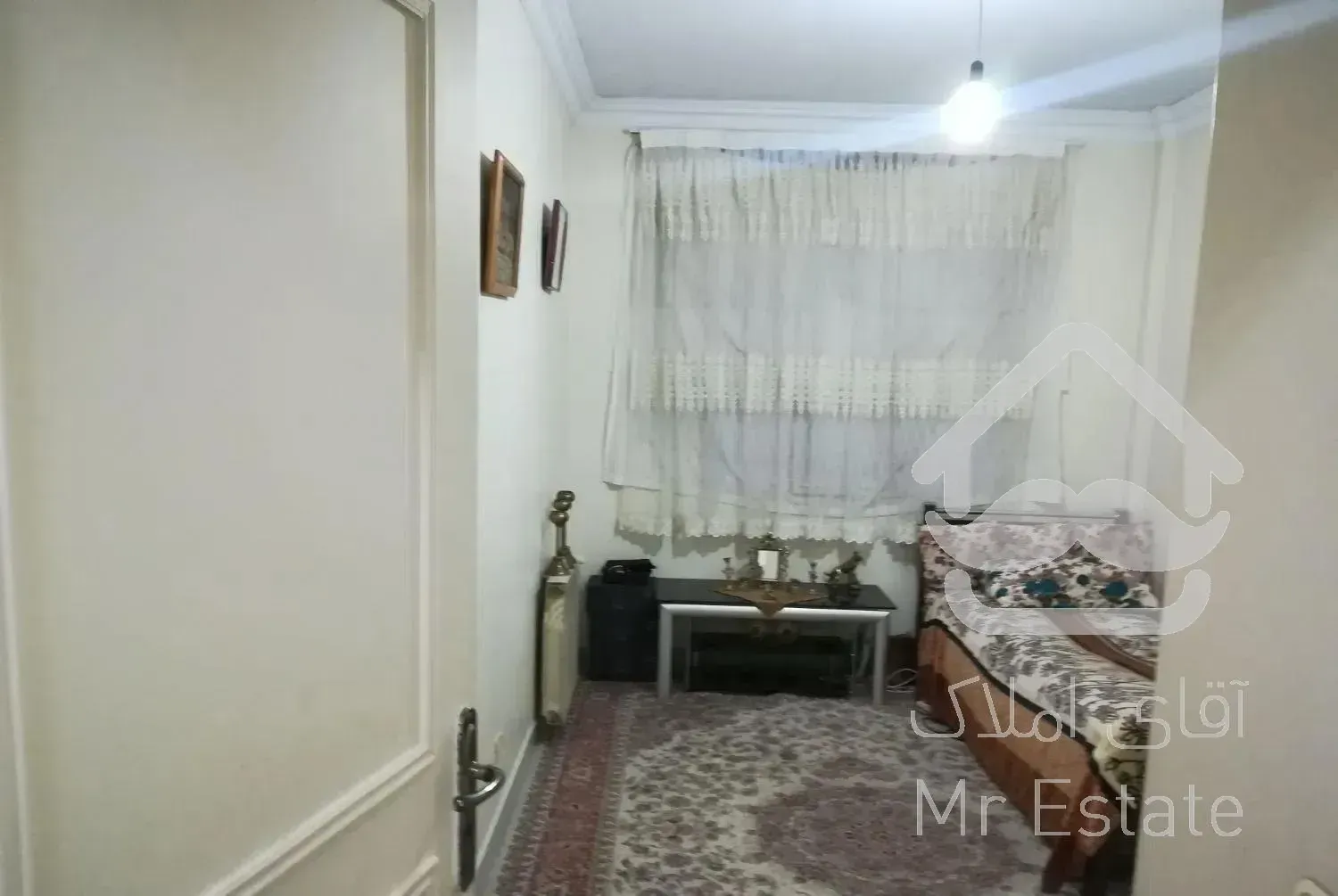 93 متر تهران ویلا، سرمایه گذاری و سکونت