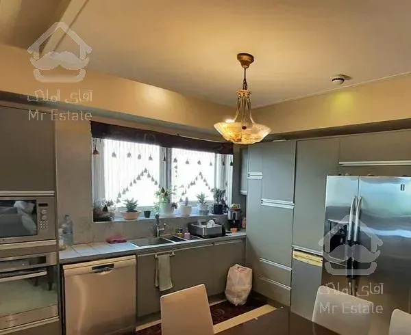 کامرانیه شمالی ۲۱۰ متر برج باغ ،۲پارکینگ