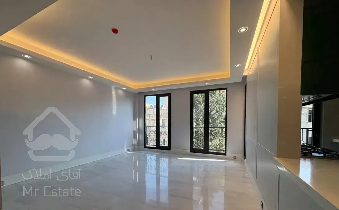 اندرزگو ۱۳۰متر ۲ خواب ۲ مستر کلیدنخورده