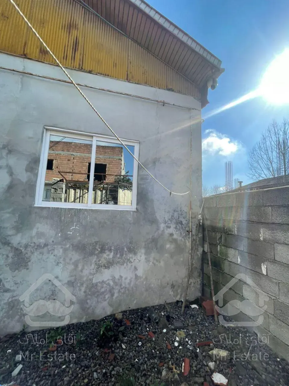 کلنگی ۲۰۰متری فروش فوری قابل بازسازی