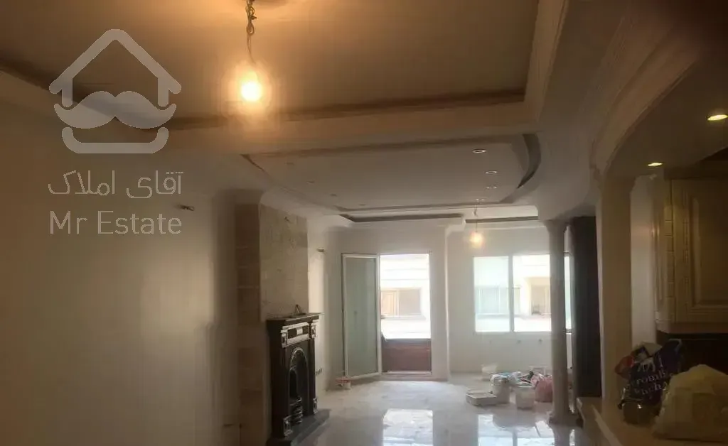 ۱۰۵ متر/دو خواب/آجودانیه/به قیمت