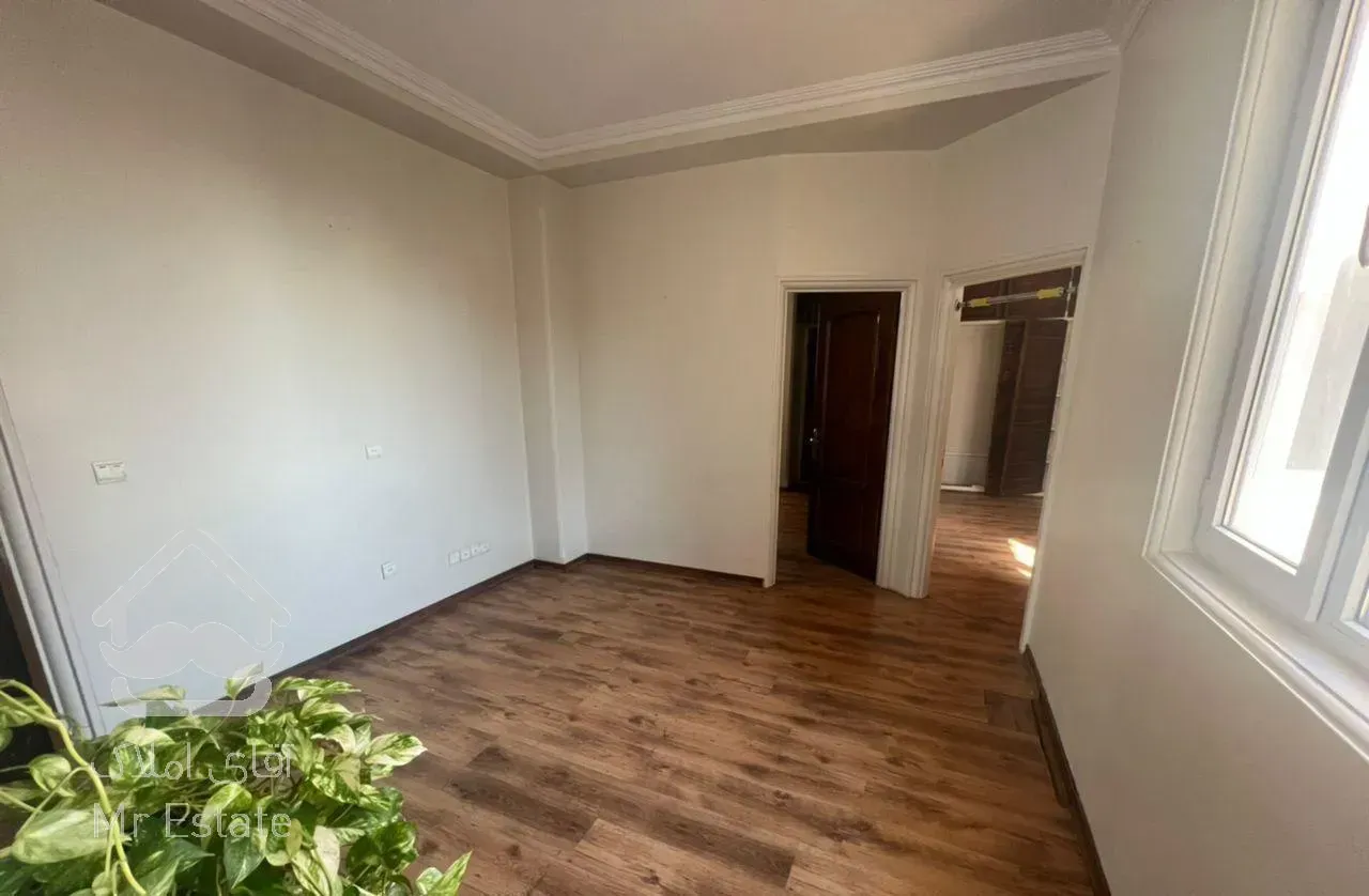 فروش آپارتمان ۱۱۷ متری سه خوابه  شیک