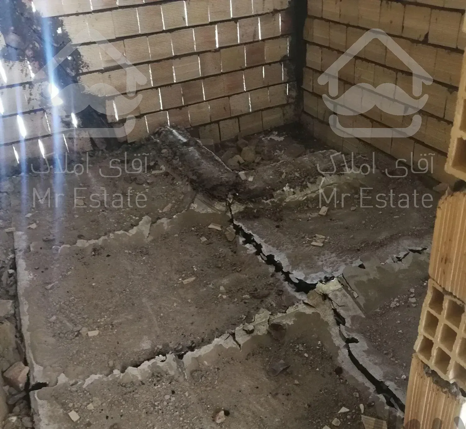 تخریب و خاک برداری و کنده کاری ساختمان