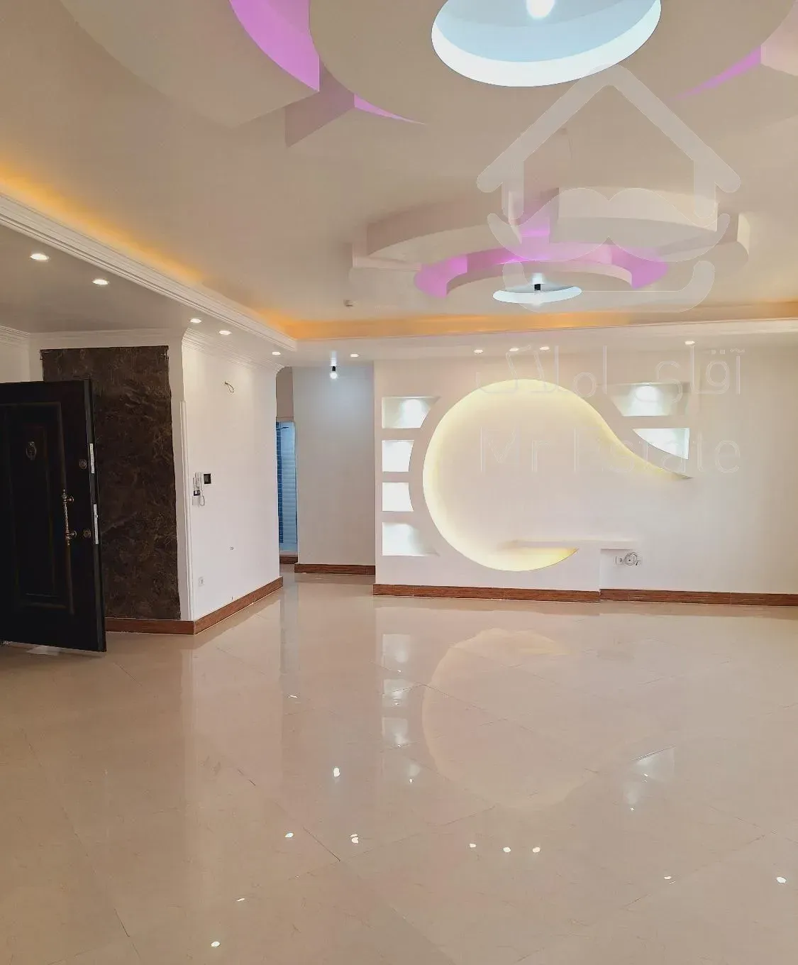 آپارتمان خوش نقشه ، تک واحد ، فول