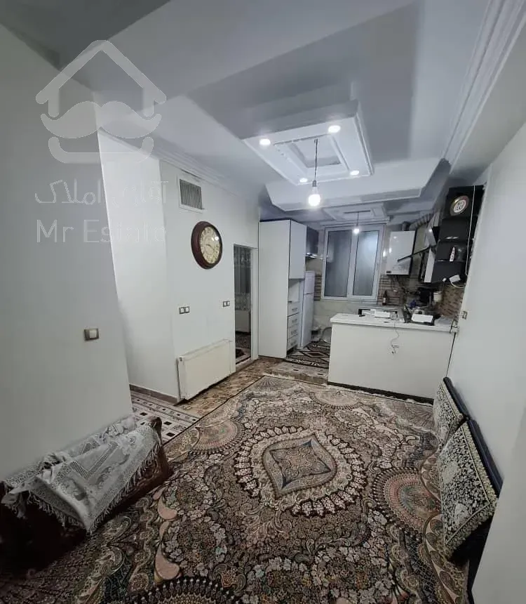 48 متر تکواحدی نزدیک مترو و بی ارتی سال 95