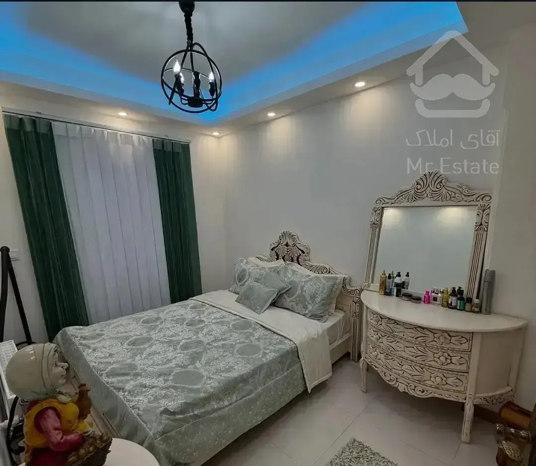 نوساز 136 متر سه خواب دو پارکینگ فول نیروهوایی