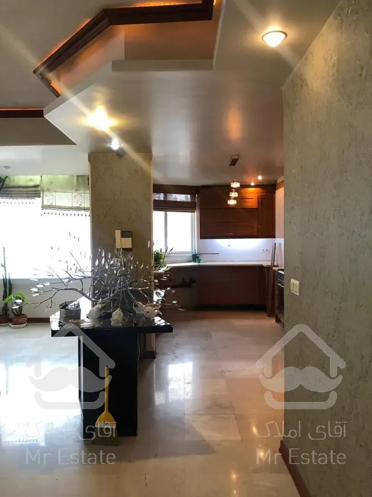 اجاره و رهن آپارتمان درکه 178  متر شیک