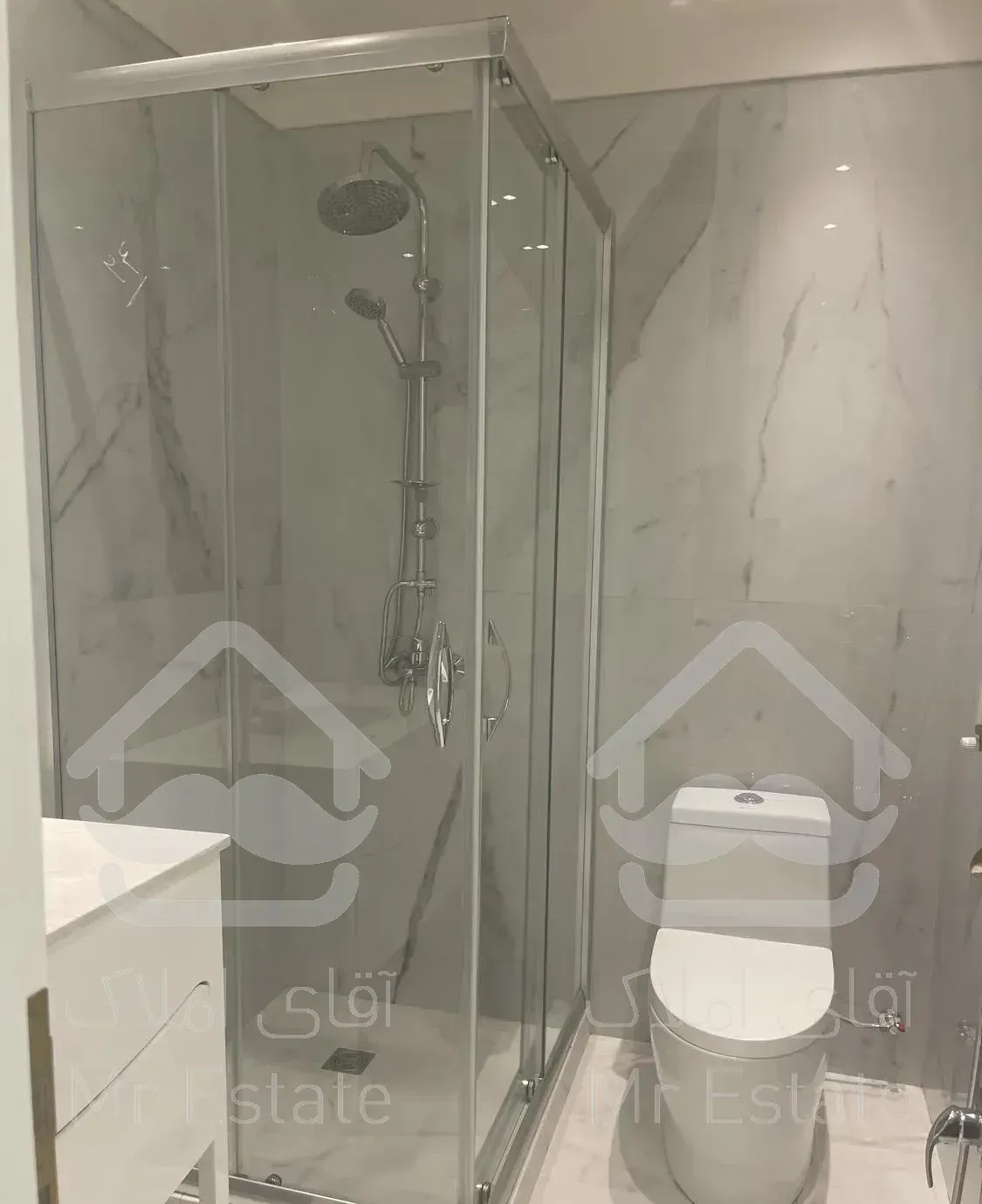 ۲۴۵ متر در ولنجک چشم انداز کوهستان