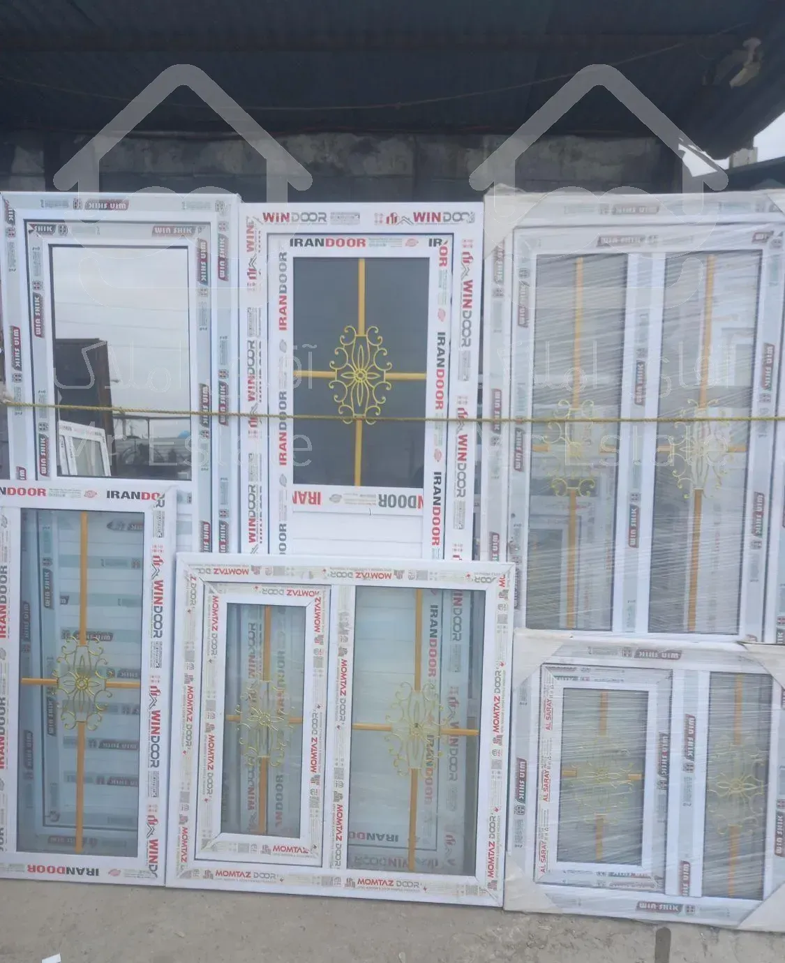 پنجره و درب سرویس دوجداره pvc