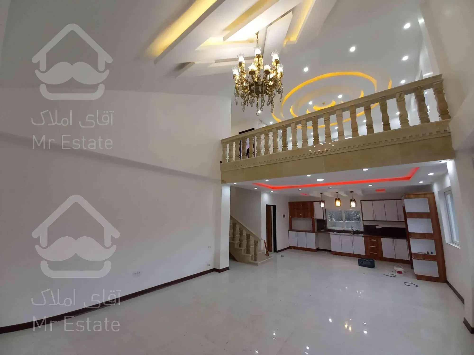 خانه ویلایی ۳۰۰ متری