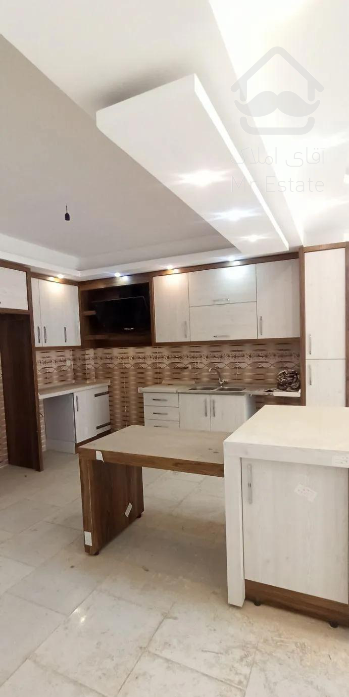 آپارتمان / 105 متری / جنوبی