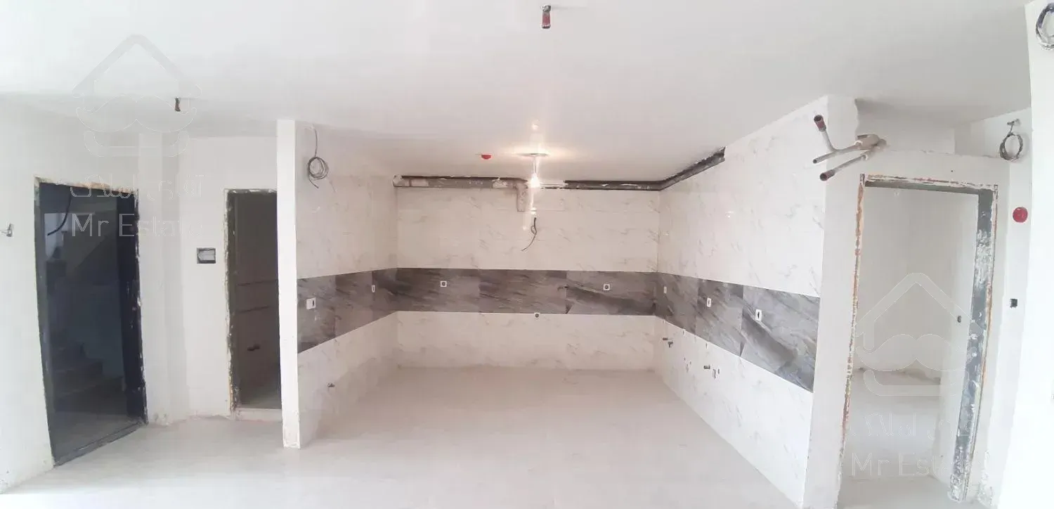 ۱۱۵ متر نوساز بهارخواب دار بلوار ایمان