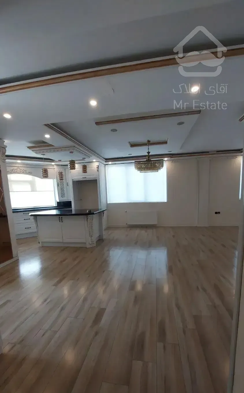 فروش فوری 117متری لاکچری نزدیک مترو شهرک غرب