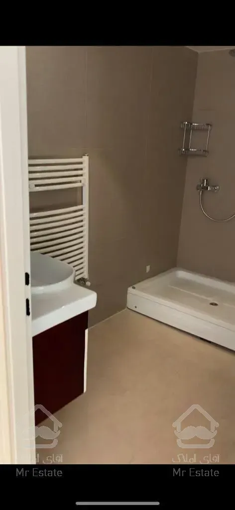 ۲۱۰ متر نیاوران * کلید نخورده *