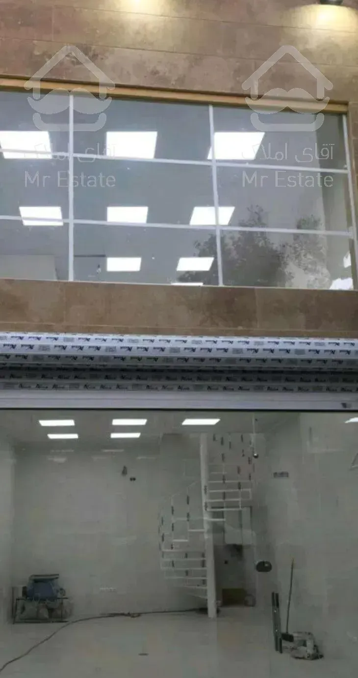 بر اندرزگو ۳۰۰ متر مغازه دارای ملکیت و عرصه و عیان