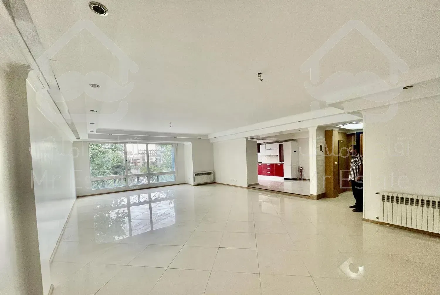 ۱۸۰متر۳خ/بازسازی شده/رو به آفتاب/ویو پارک