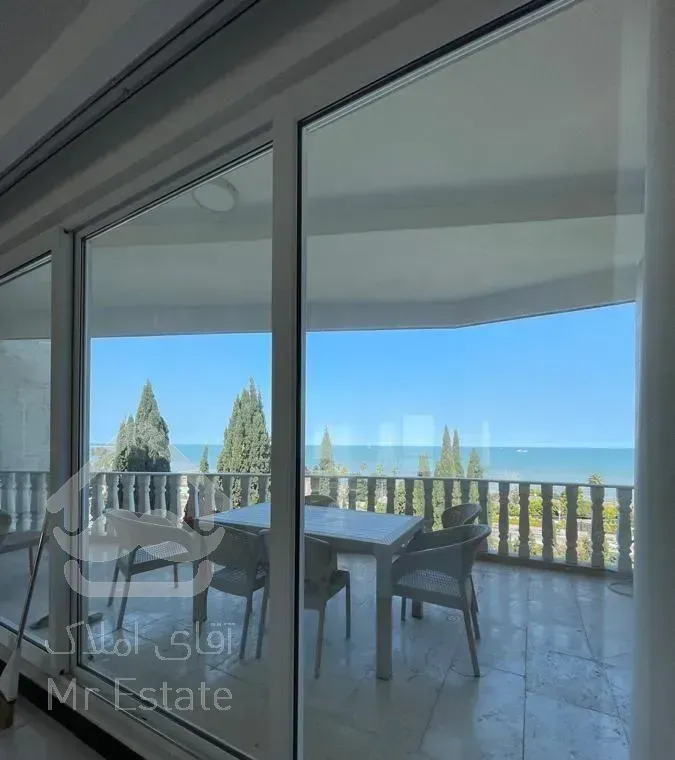 آپارتمان ۳۰۰ متری با دید ‌ابدی دریا نوشهر