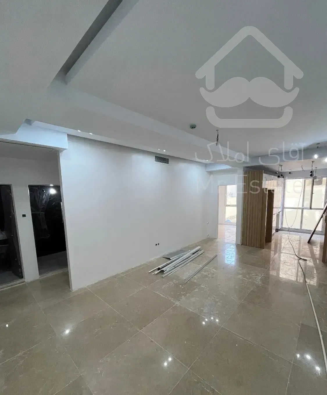 ۸۵ متر ۲ خواب / نوساز / رهن کامل