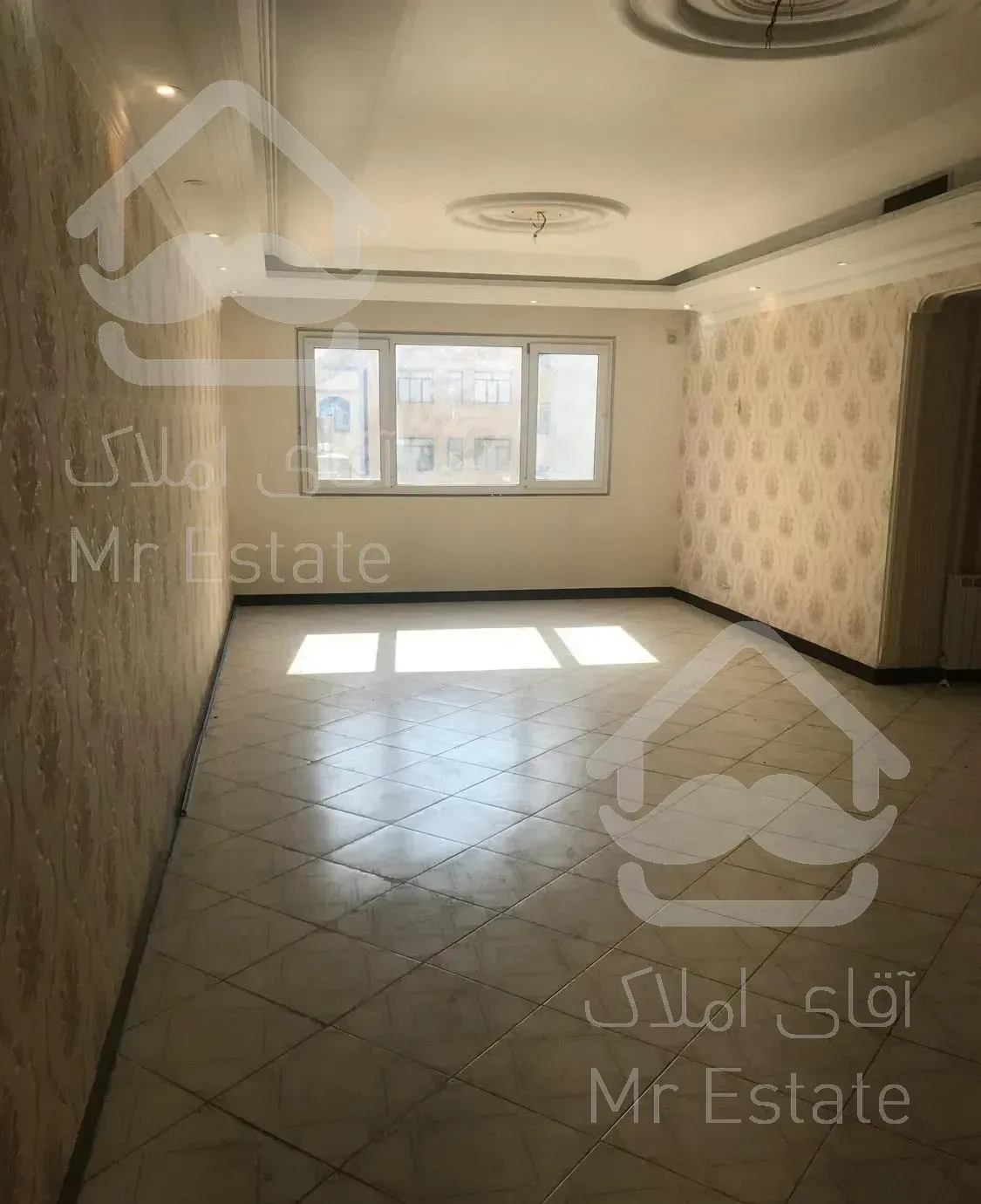 ۵۴متر/سالن پرده خور/پارکینگ دار