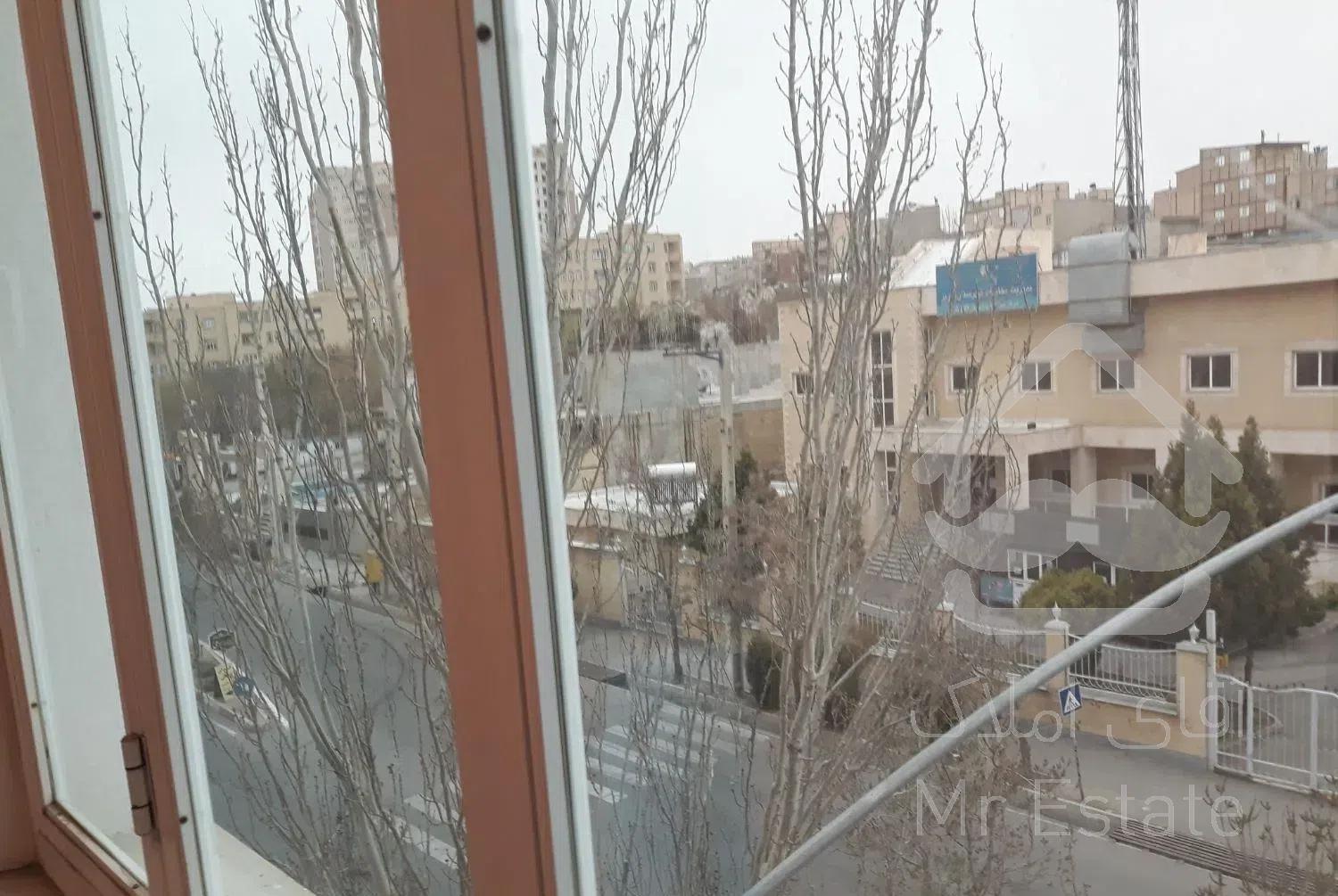 آپارتمان ۱۲۹ متر واقع در یاغچیان خیابان توحید