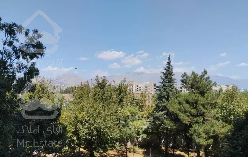 اپارتمان شهرک اپادانا ۱۱۱ متری طبقه ۳