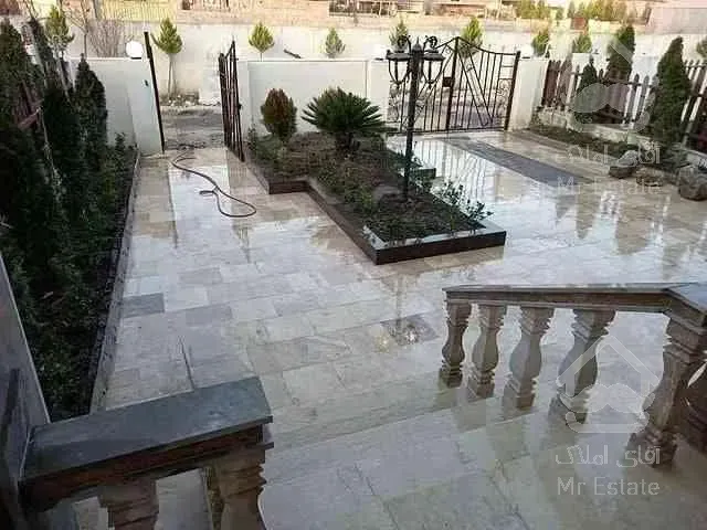 فروش ویلا همکف ۲۳۰متری