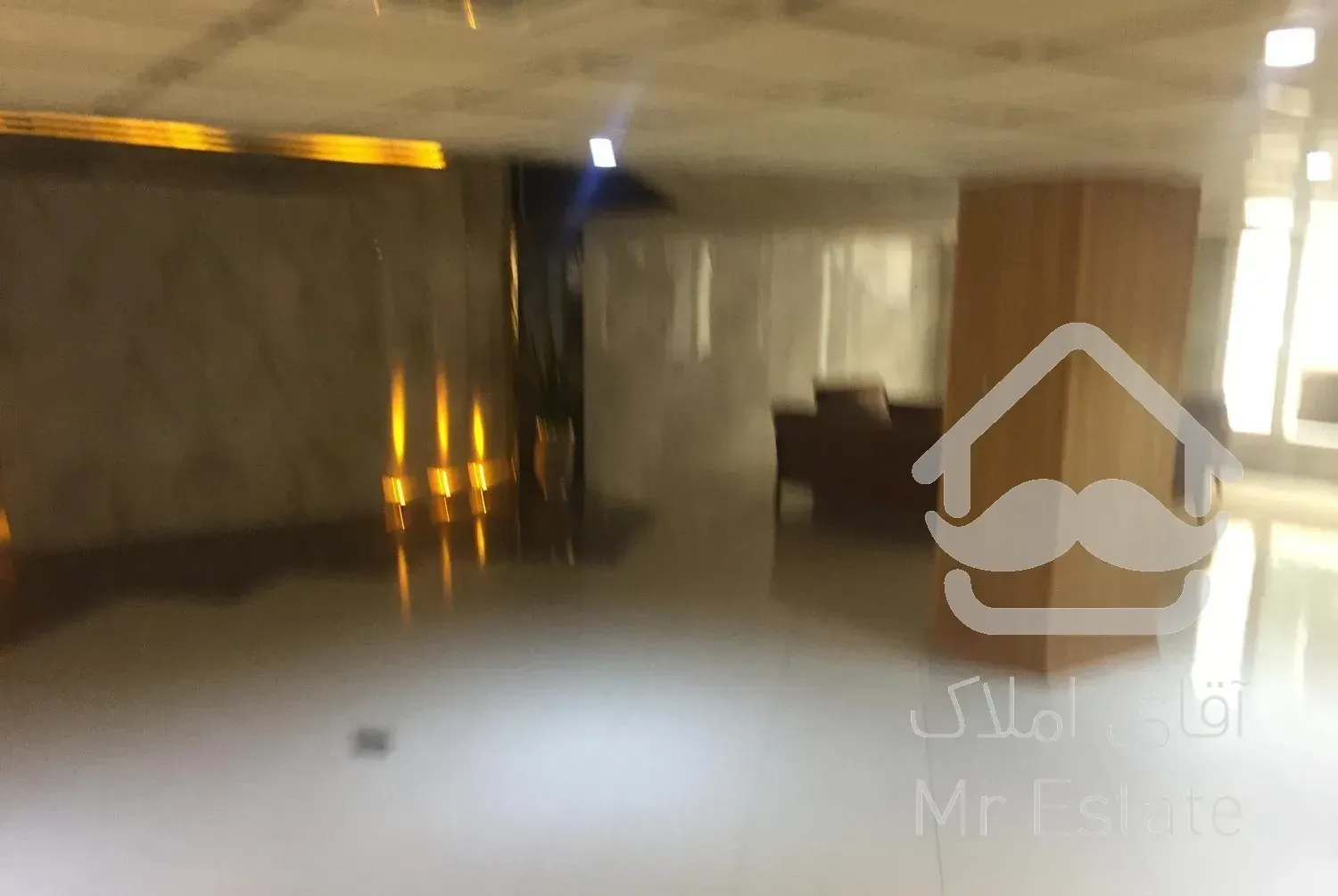 شیان ١٦٠متری ٣خواب با سنا استخر جکوزی