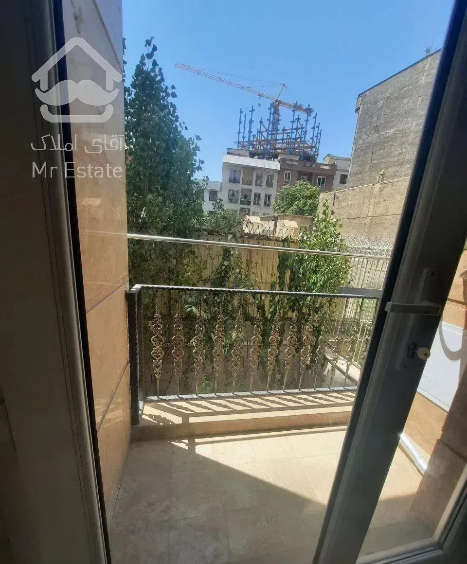 آپارتمان ۱۲۰ متری سه خواب نوساز کلیدنخورده دارآباد