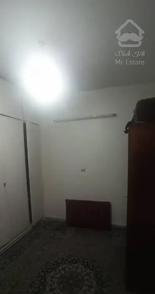 آپارتمان طبقه همکف با ۱۰متری حیاط خلوت