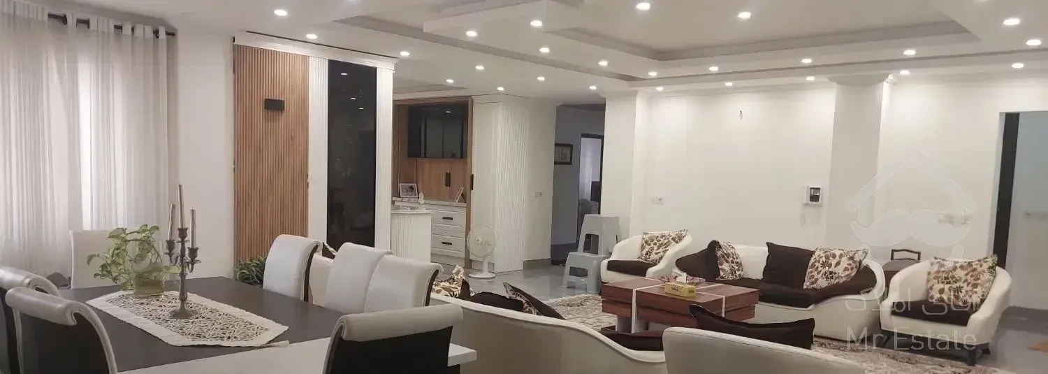 دو واحدی آسانسور دار  هر واحد ۱۶۸ متر قلب شهر
