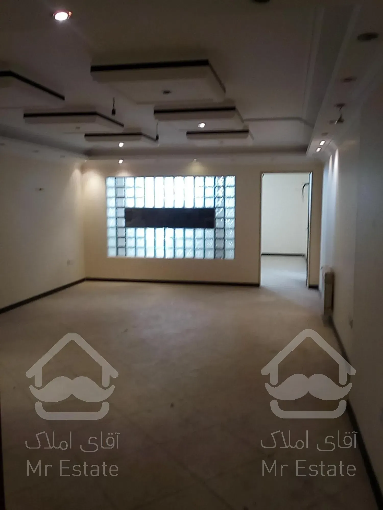 ۷۵ متر سند اداری بر کاشانی