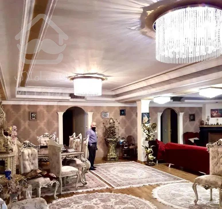 جنت ابادجنوبی۱۷۲متر ۲خواب  فول روبه افتاب سالن پرده خور