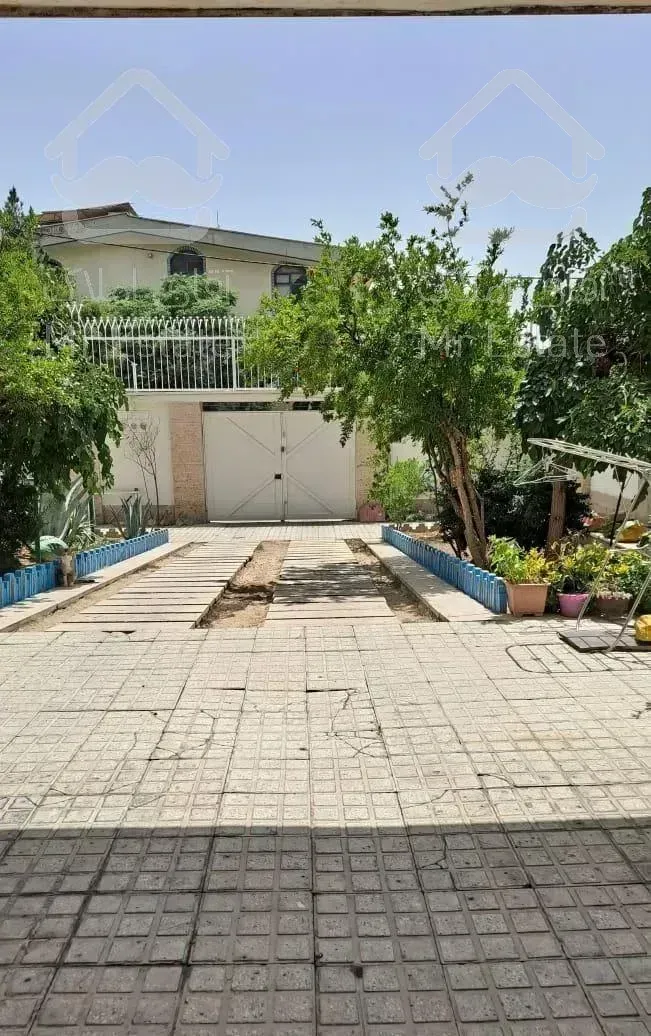 فروش خانه ویلا۴۰۰مترزمین۲طبقه