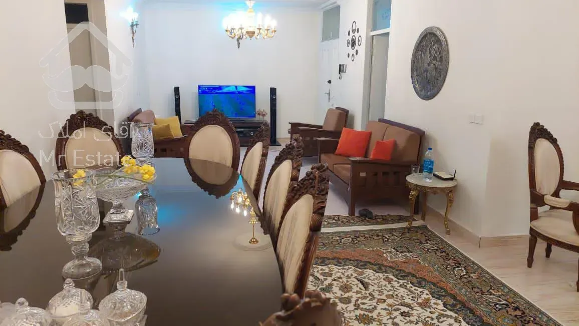 ۳۰۰مترکلنگی جنوبی دو طبقه سروستان دریاچه راه اهن