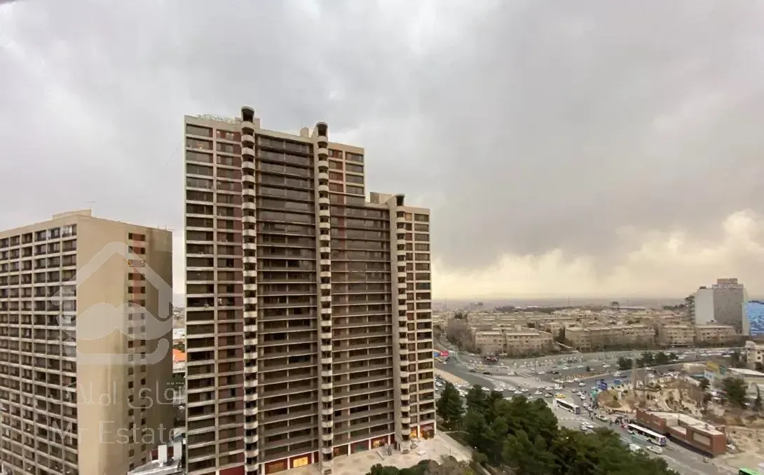 ۱۳۵ متر /برج برند با ویو باز در قلب شهرک غرب