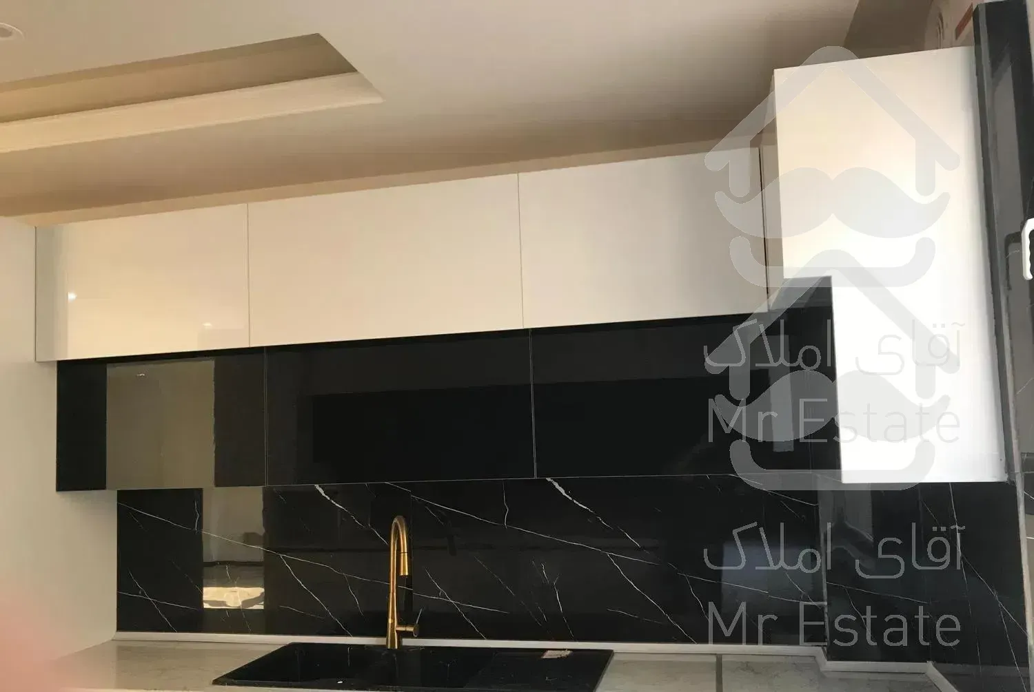 ۱۱۲/۵مترکلید نخورده با پارکینگ آماده محضر