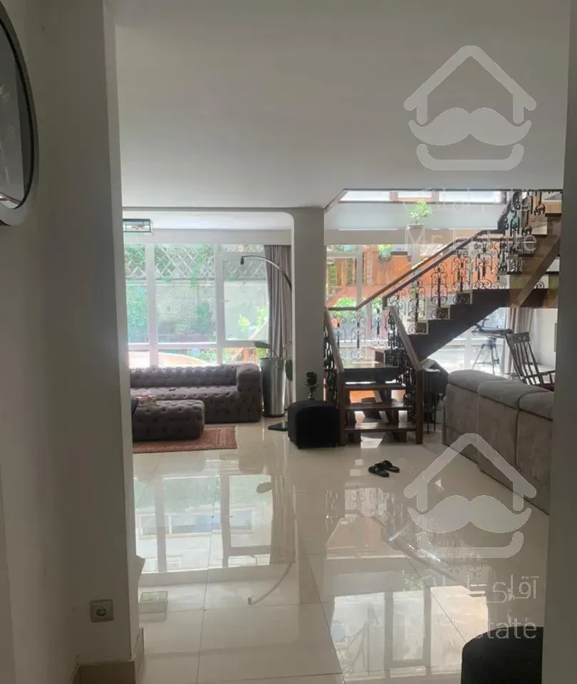 ۳۰۰متر آپارتمان ویلا