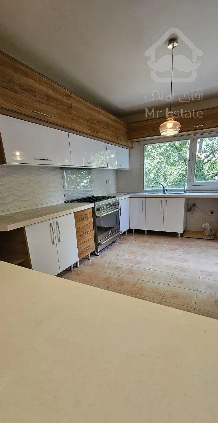 آپارتمان ۱۷۶متر ۳خواب ونک شیخ بهایی شمالی