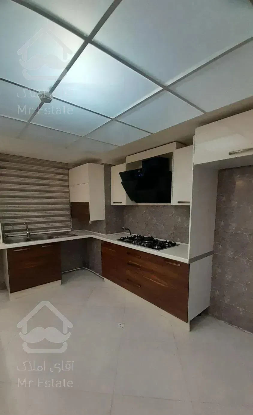 *شهرک چشمه ۱۲۲متر فول بدون مشرف ویوباز برج*